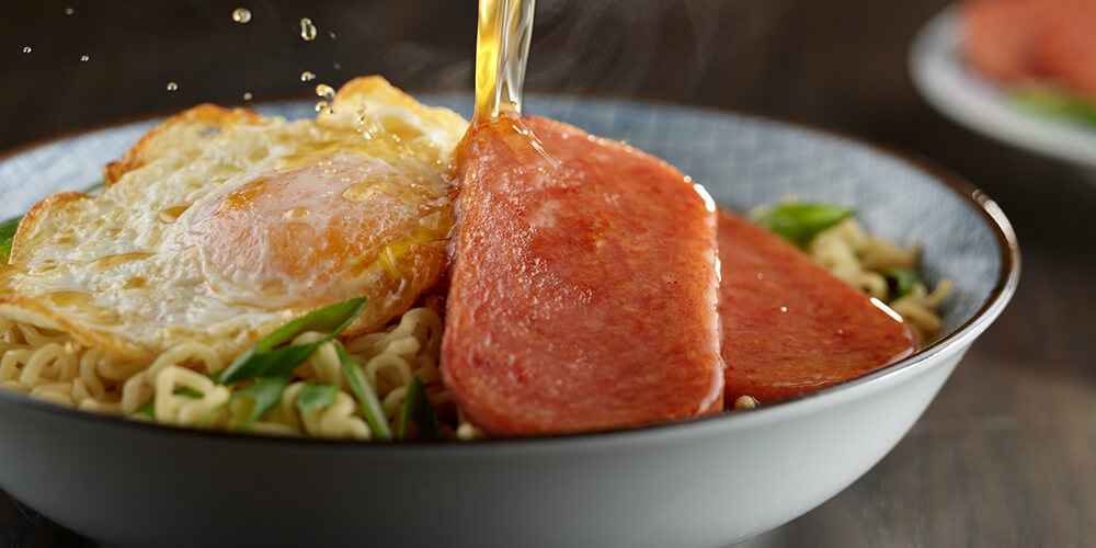 https://www.spam-uk.com/recipe/spam-classic-and-beef-ramen/